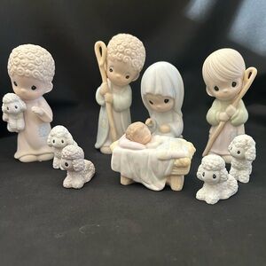 1986 Precious Moments Nativity
